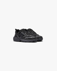 Storm Runner - Triple Black