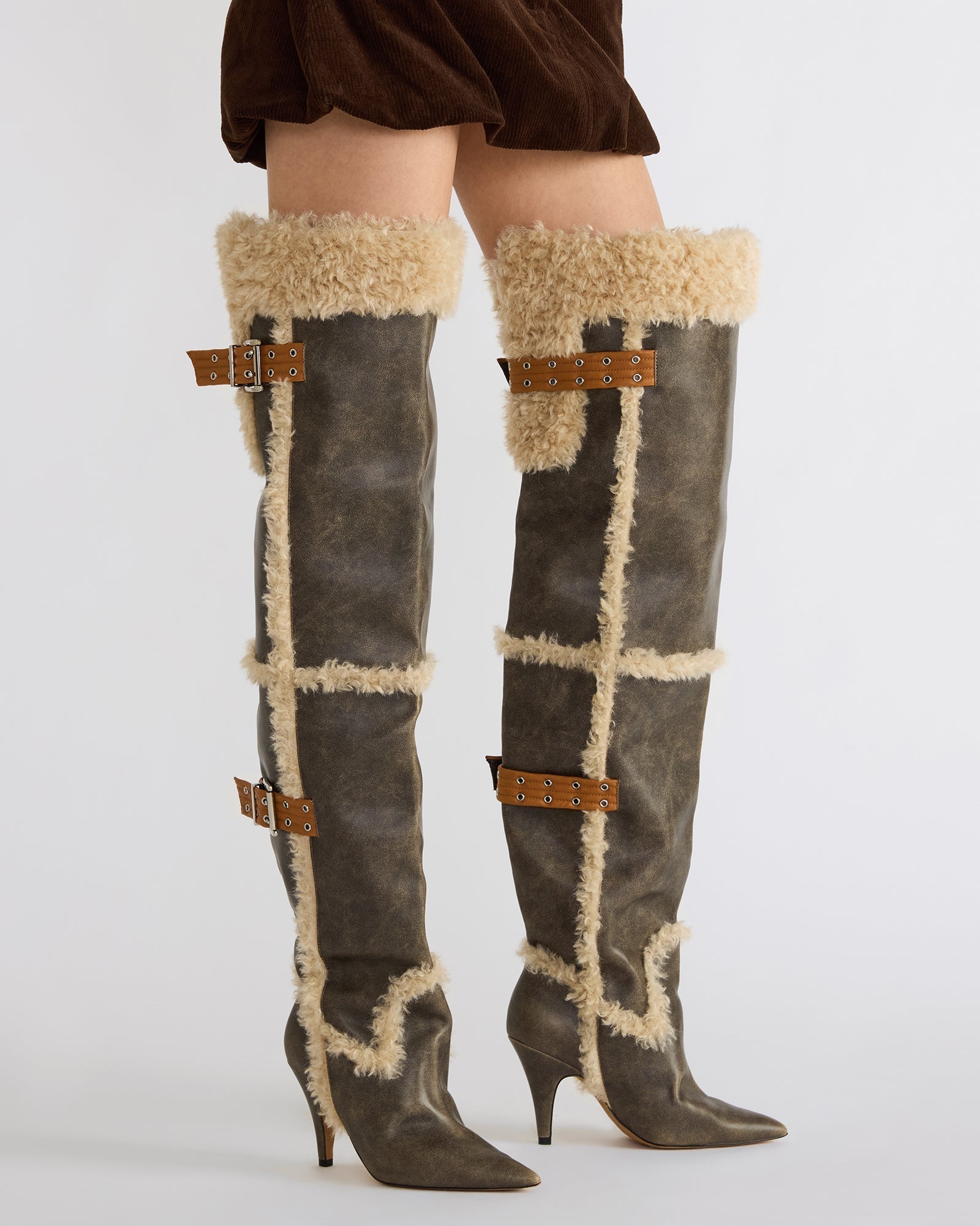 BADDIE FAUX FUR BROWN DISTRESSED