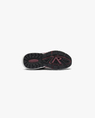 Storm Runner Distressed - Maroon